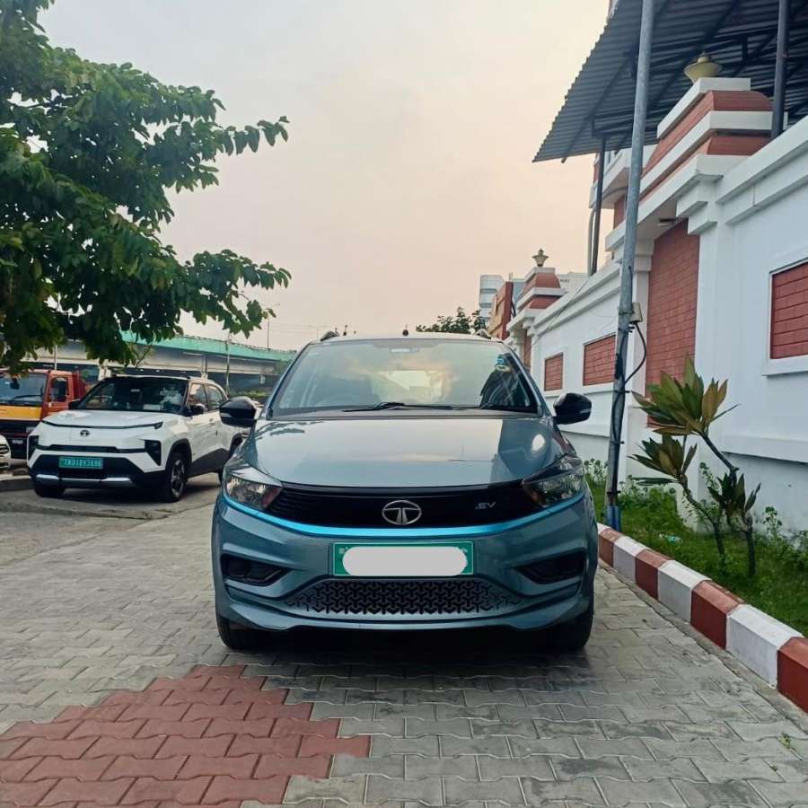 Tata Tiago XT